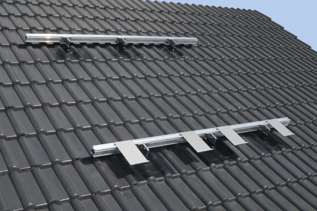 Bild von Montagematerial für alle Dacheindeckungen Solarkollektor vertikal